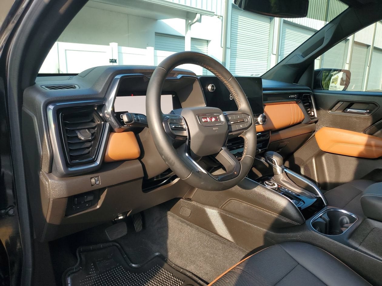 2024 GMC Canyon AT4
