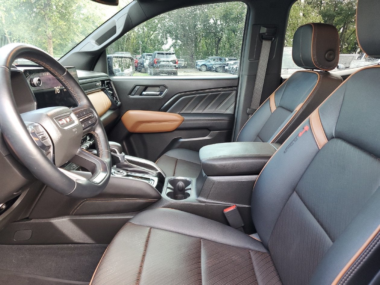 2024 GMC Canyon AT4