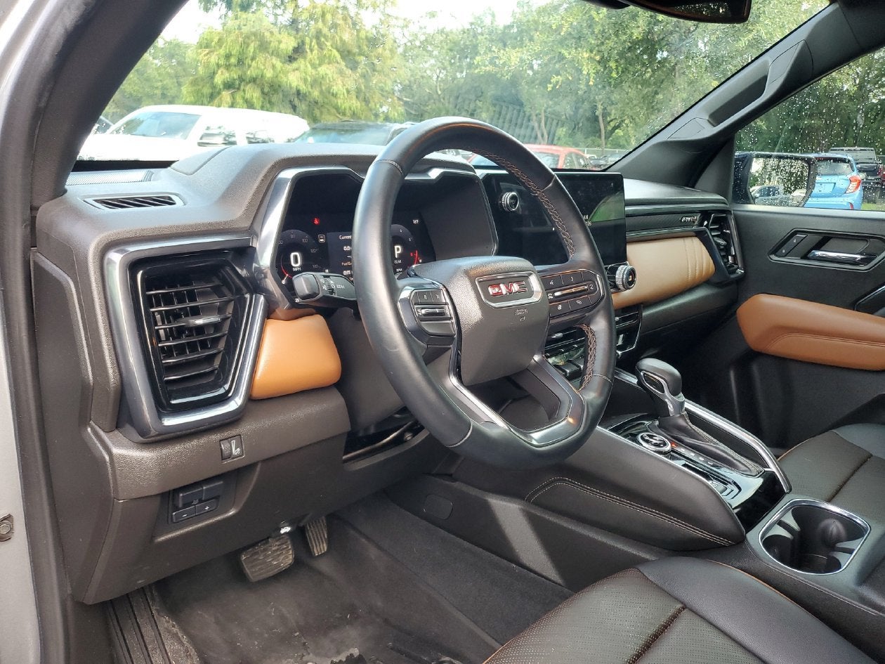 2024 GMC Canyon AT4