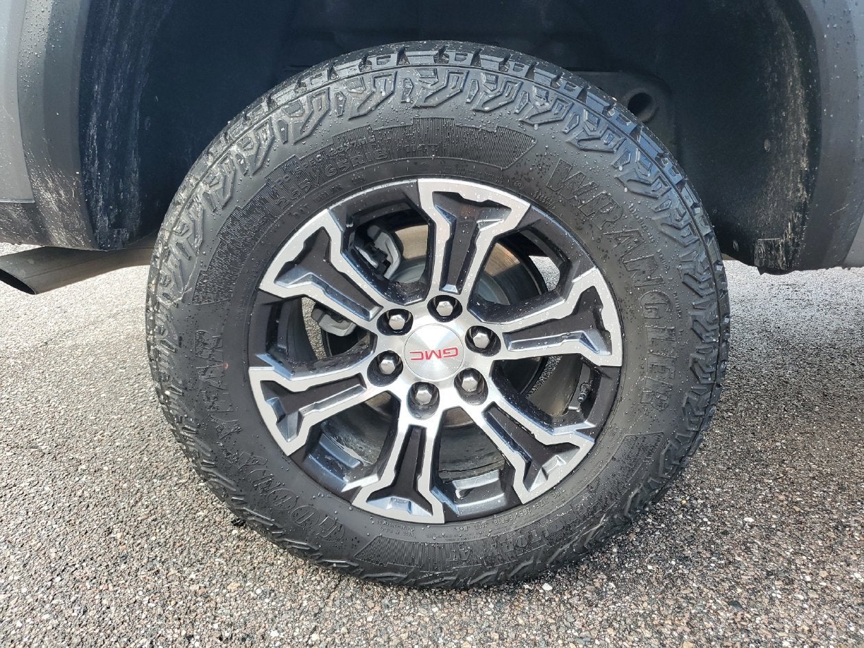 2024 GMC Canyon AT4