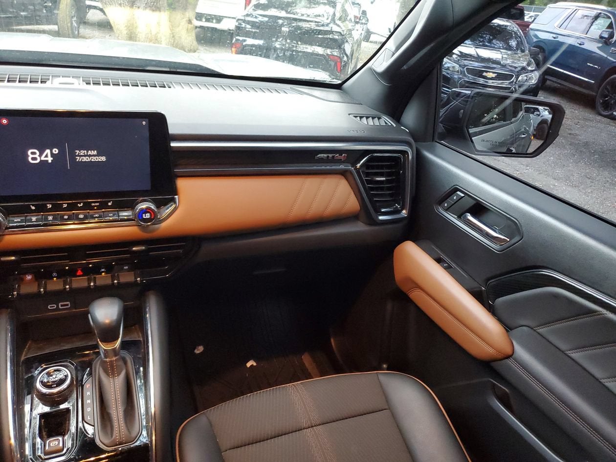 2023 GMC Canyon 4WD AT4