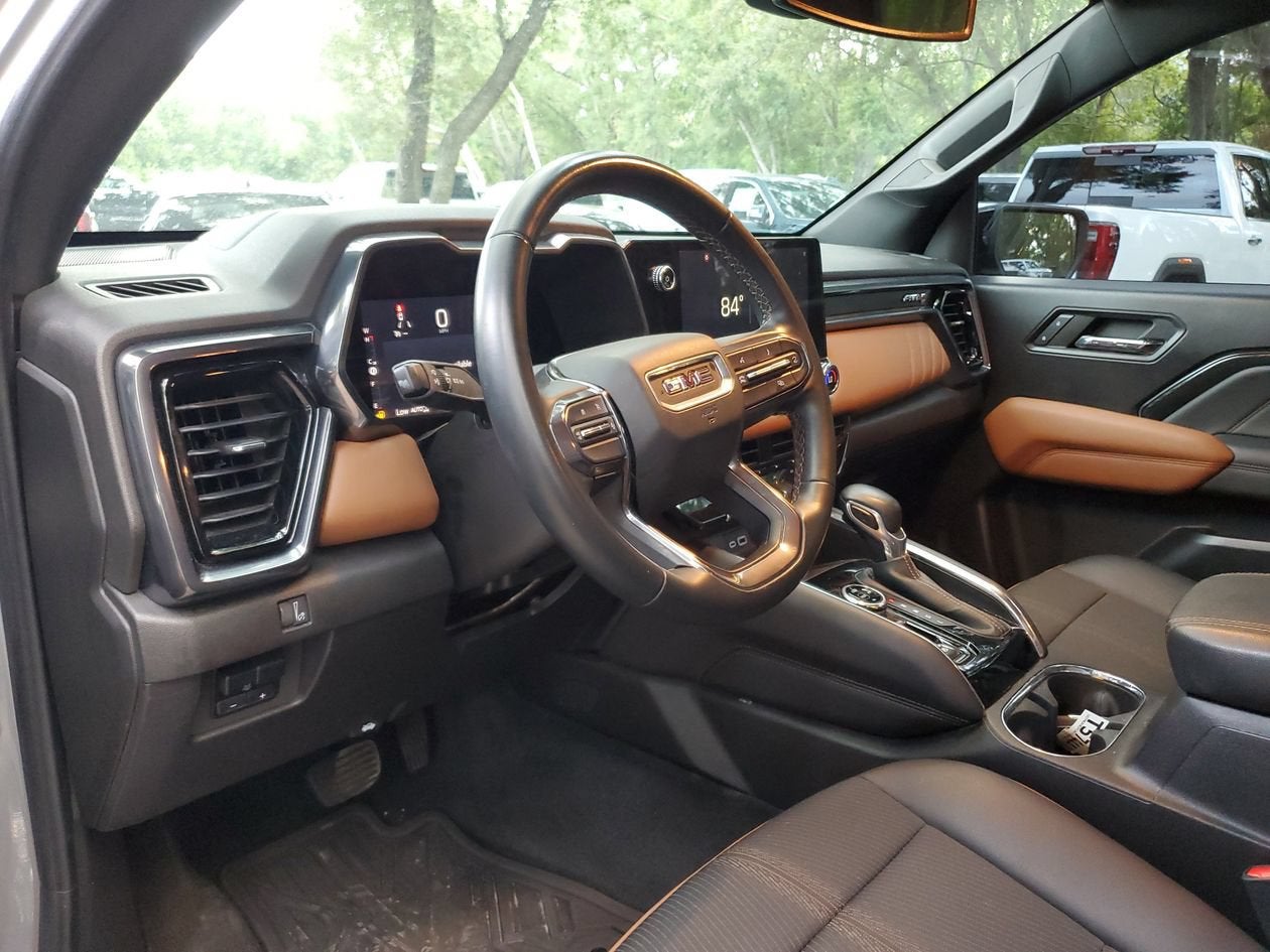 2023 GMC Canyon 4WD AT4