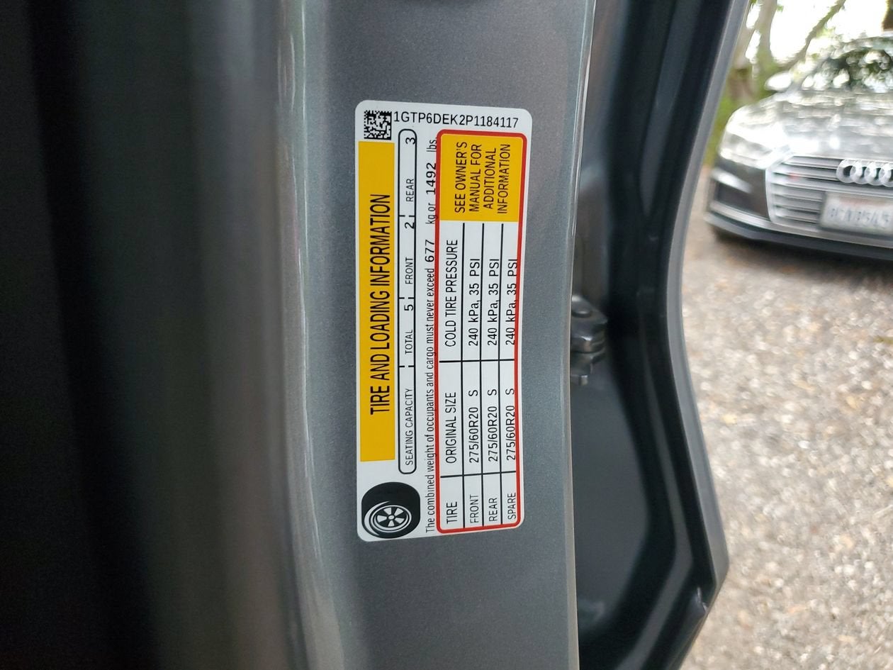 2023 GMC Canyon 4WD AT4