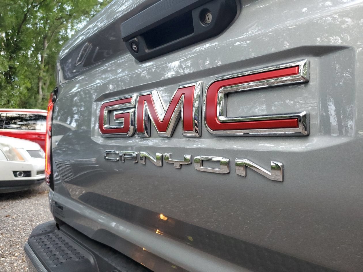 2023 GMC Canyon 4WD AT4
