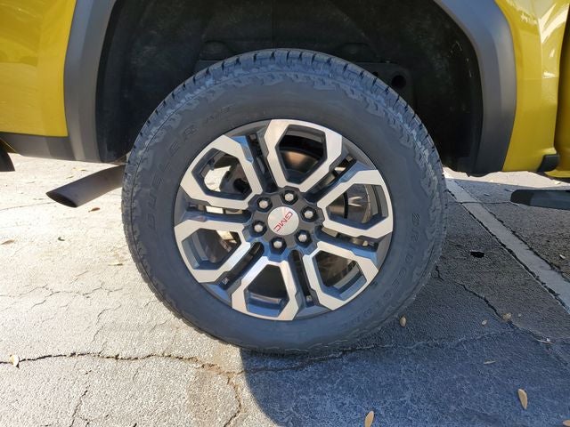 2023 GMC Canyon AT4