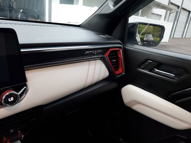 2023 GMC Canyon AT4X