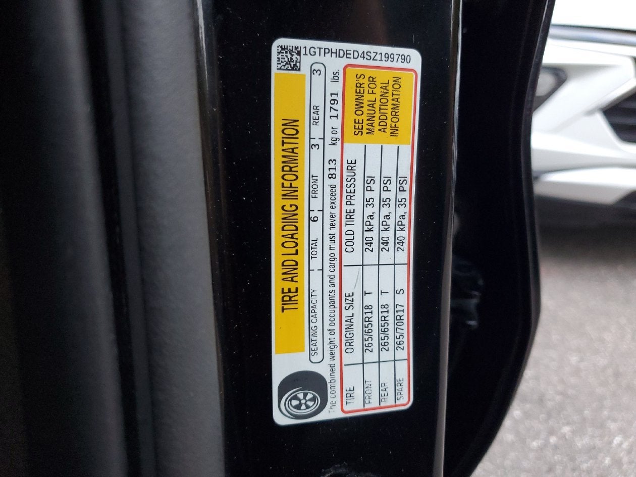 2025 GMC Sierra 1500 SLT