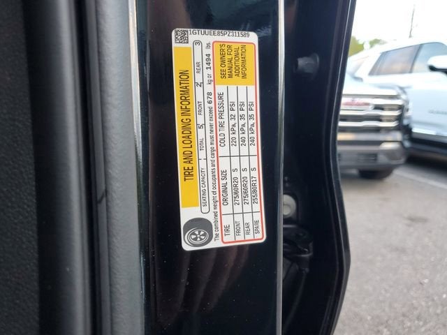 2023 GMC Sierra 1500 AT4