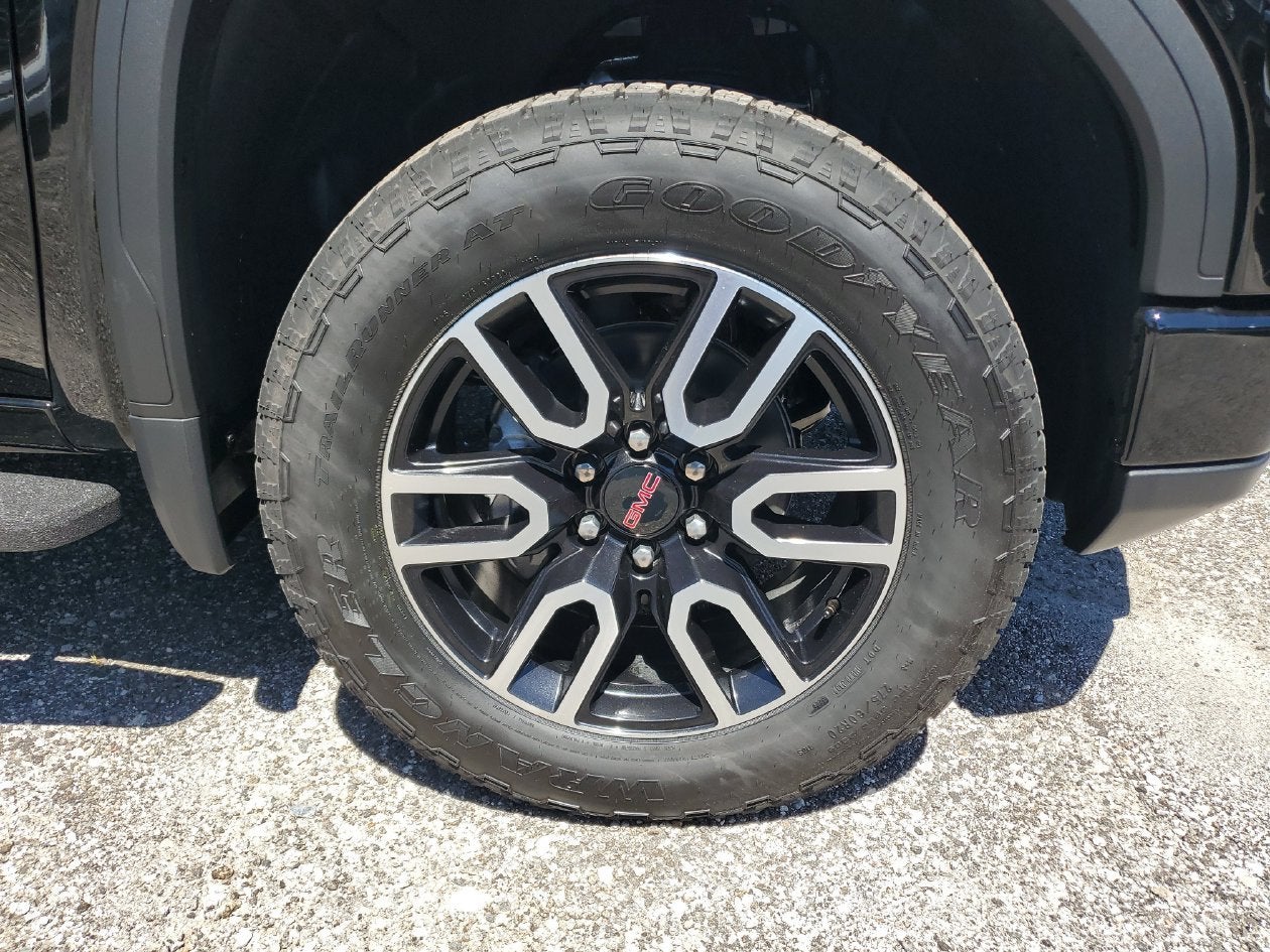 2026 GMC Sierra 1500 AT4 - Photo 6