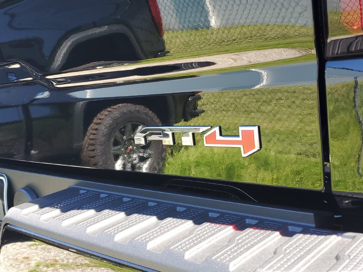 2026 GMC Sierra 1500 AT4 - Photo 9