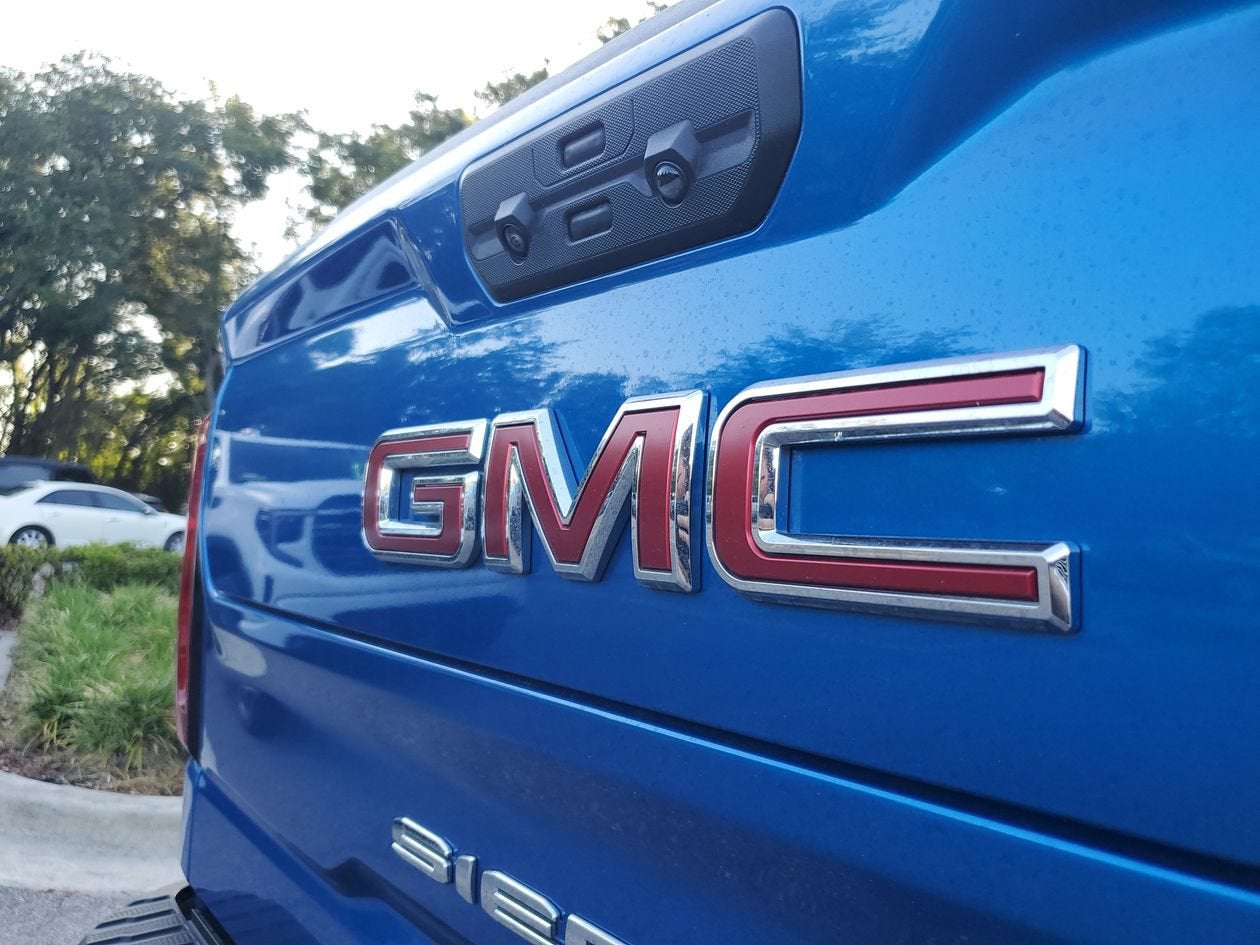 2024 GMC Sierra 1500 AT4