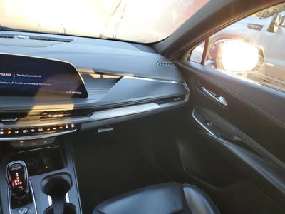 2025 Cadillac XT4 Premium Luxury