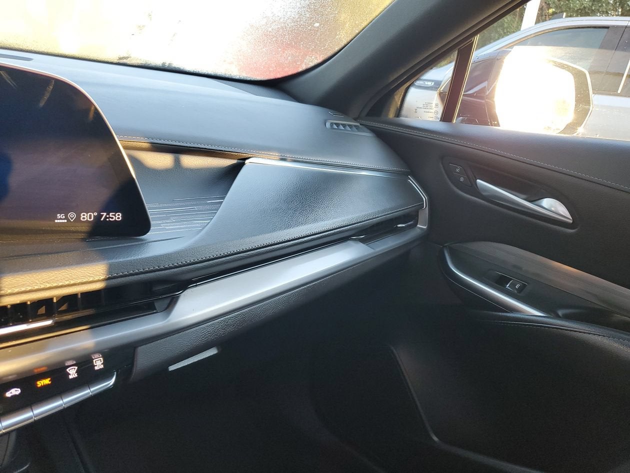 2025 Cadillac XT4 Premium Luxury