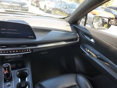 2024 Cadillac XT4 Premium Luxury