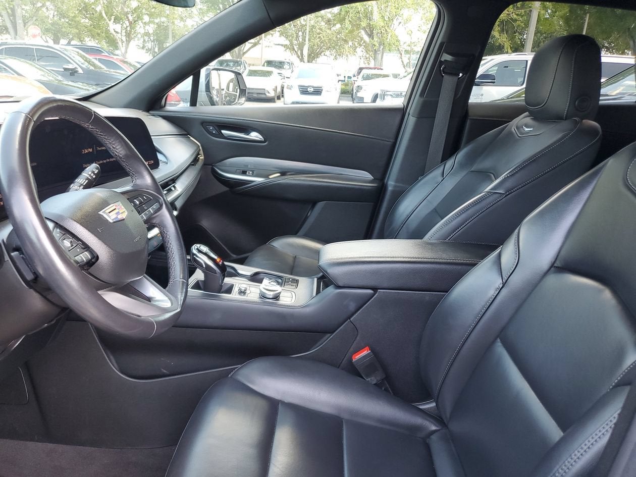 2024 Cadillac XT4 Premium Luxury