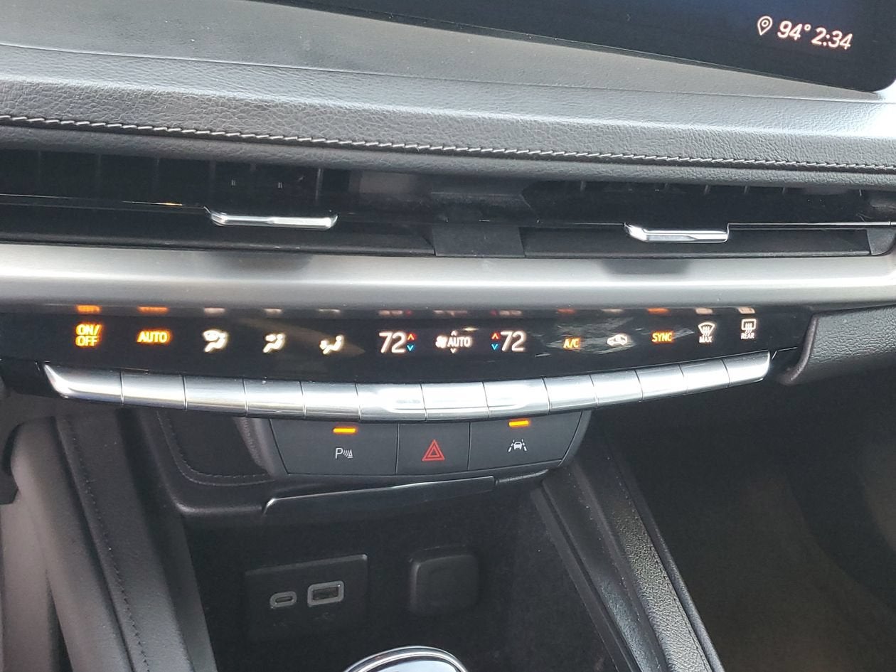 2024 Cadillac XT4 Premium Luxury