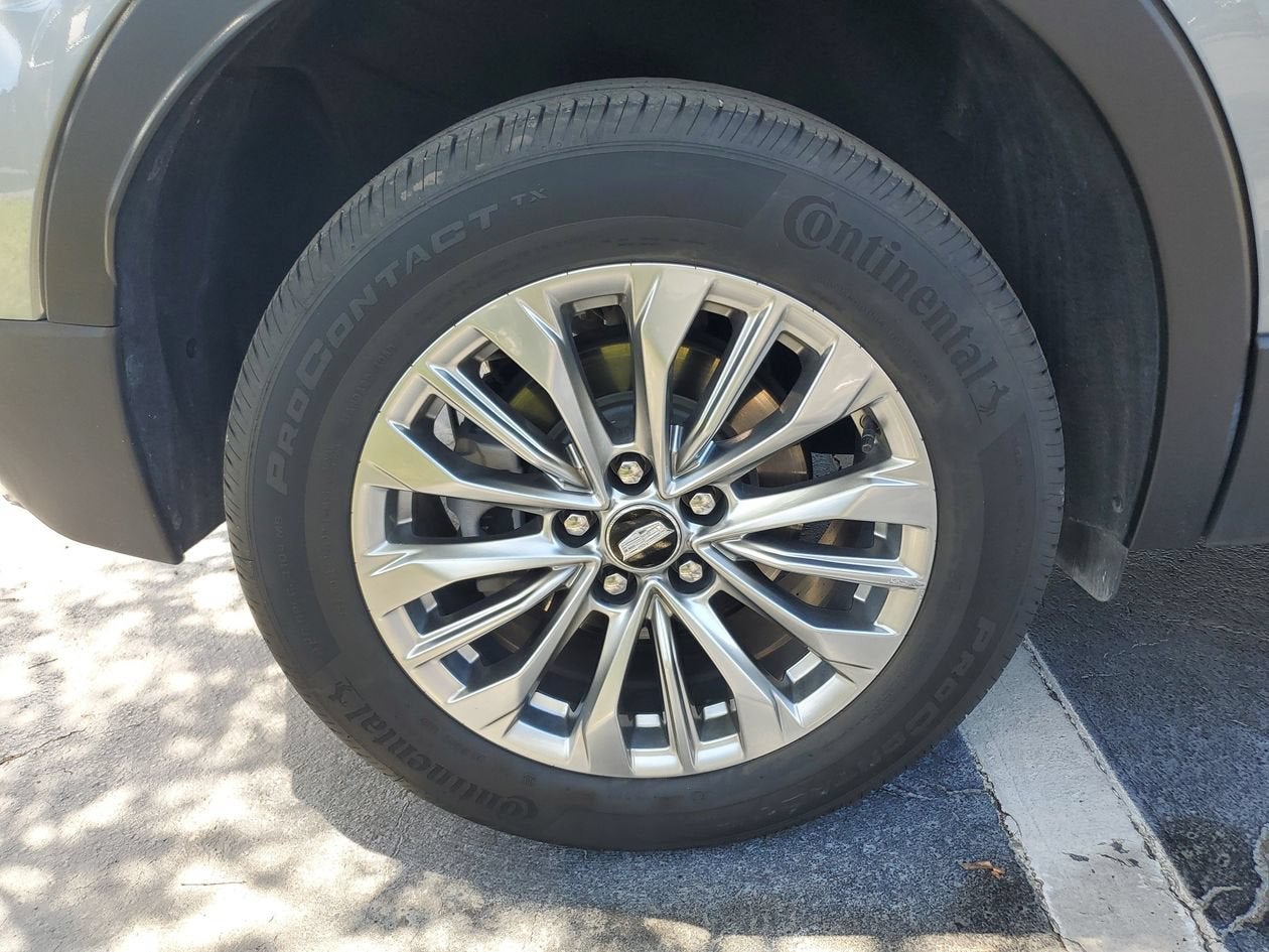 2024 Cadillac XT4 Premium Luxury
