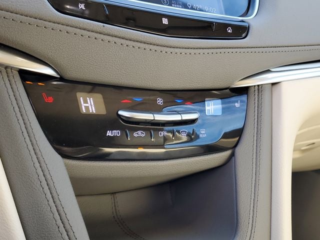 2020 Cadillac XT5 Premium Luxury