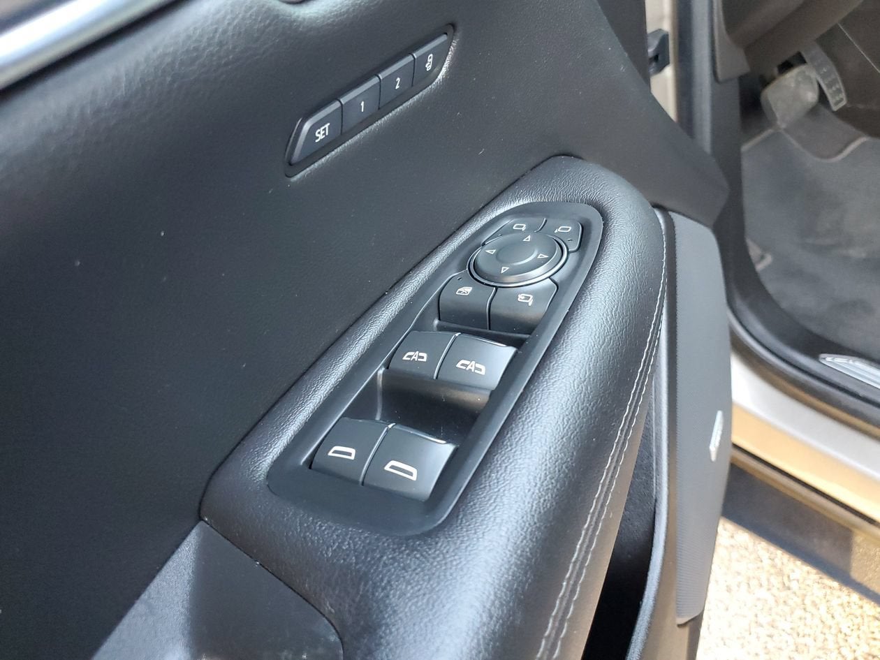 2023 Cadillac XT5 FWD Premium Luxury