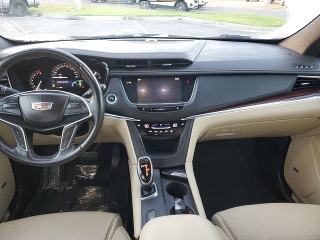 2018 Cadillac XT5 Luxury FWD