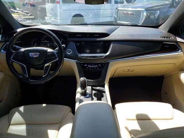 2018 Cadillac XT5 Luxury FWD