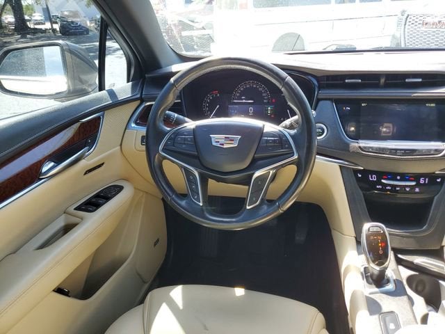 2018 Cadillac XT5 Luxury FWD