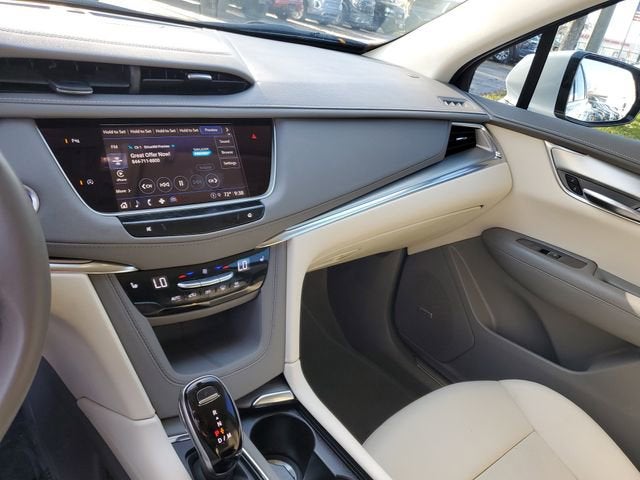 2022 Cadillac XT5 Premium Luxury