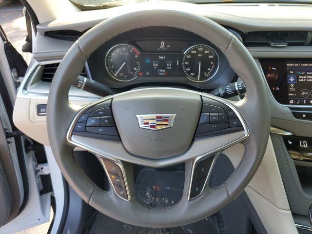 2022 Cadillac XT5 Premium Luxury