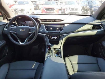 2025 Cadillac XT6 Luxury