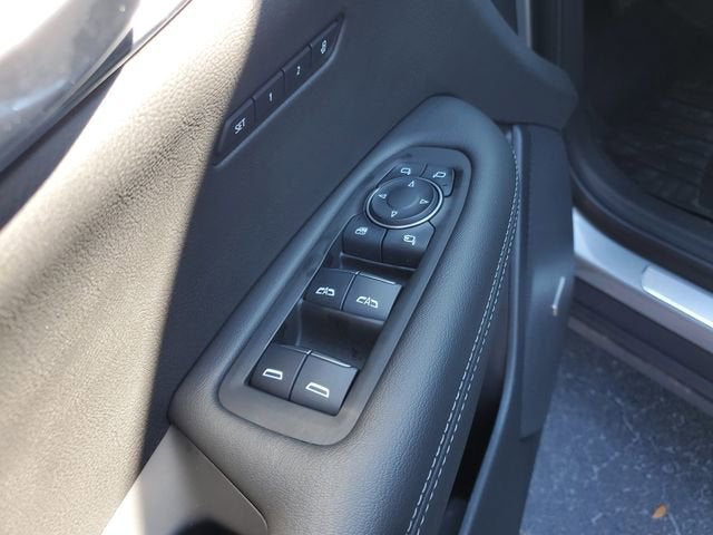 2025 Cadillac XT6 Luxury