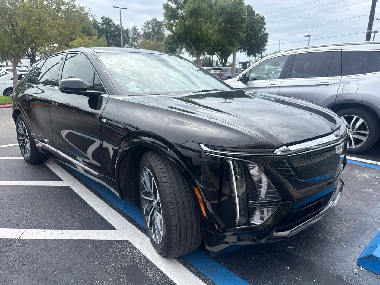 2024 Cadillac LYRIQ Sport 2