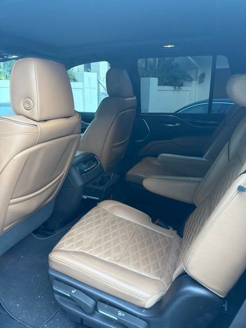 2022 Cadillac Escalade Sport