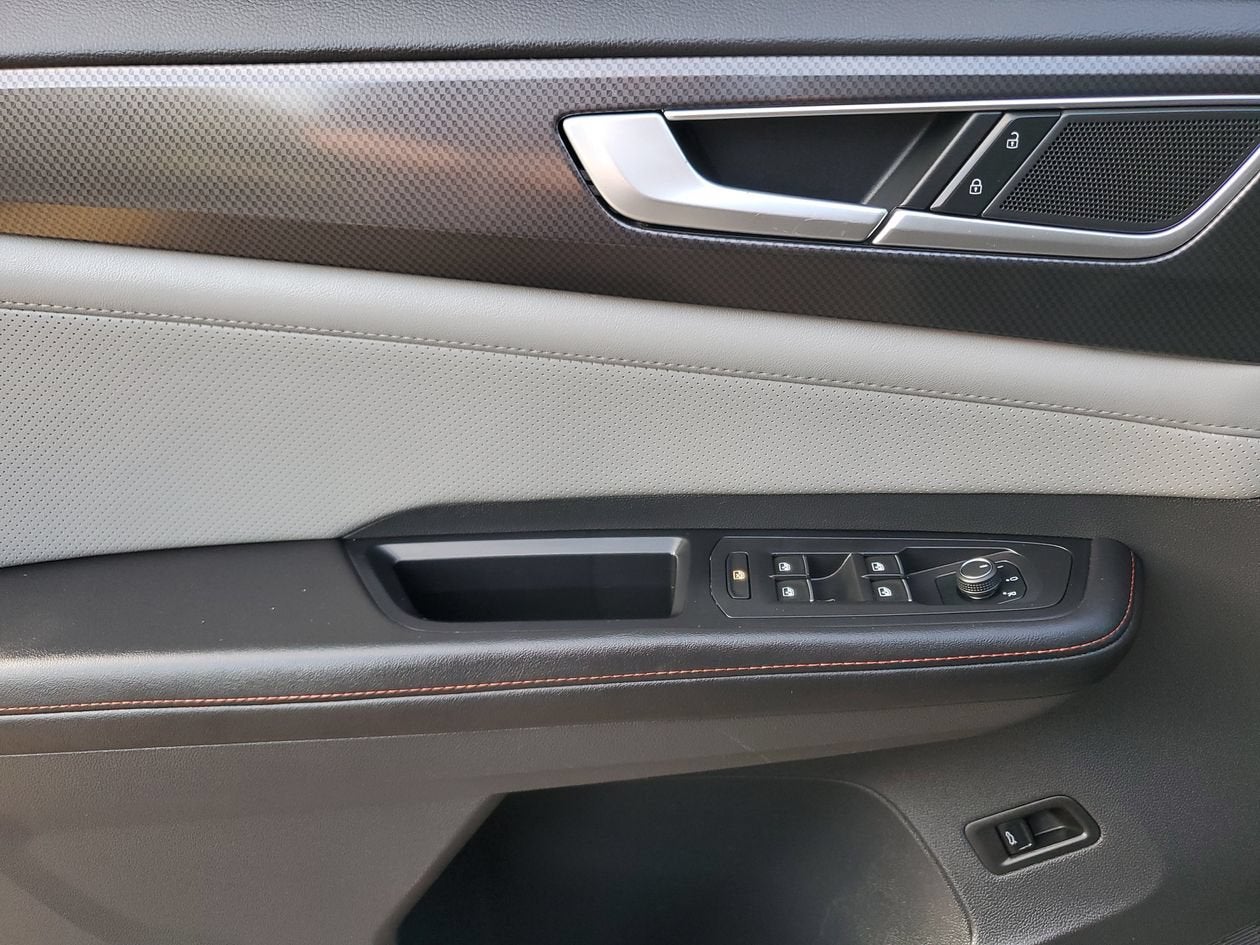 2024 Volkswagen Atlas 2.0T Peak Edition SE w/Technology