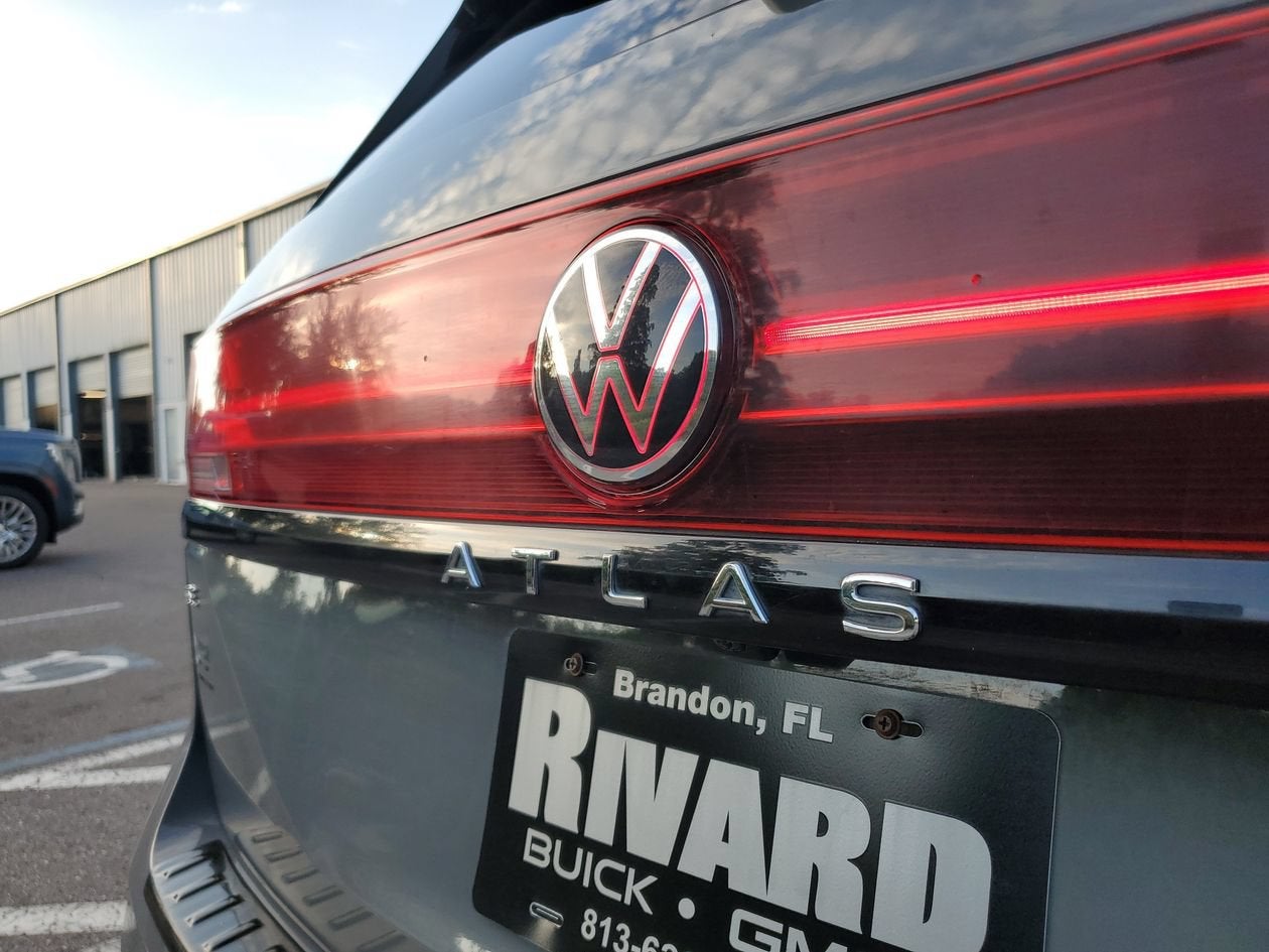 2024 Volkswagen Atlas 2.0T Peak Edition SE w/Technology