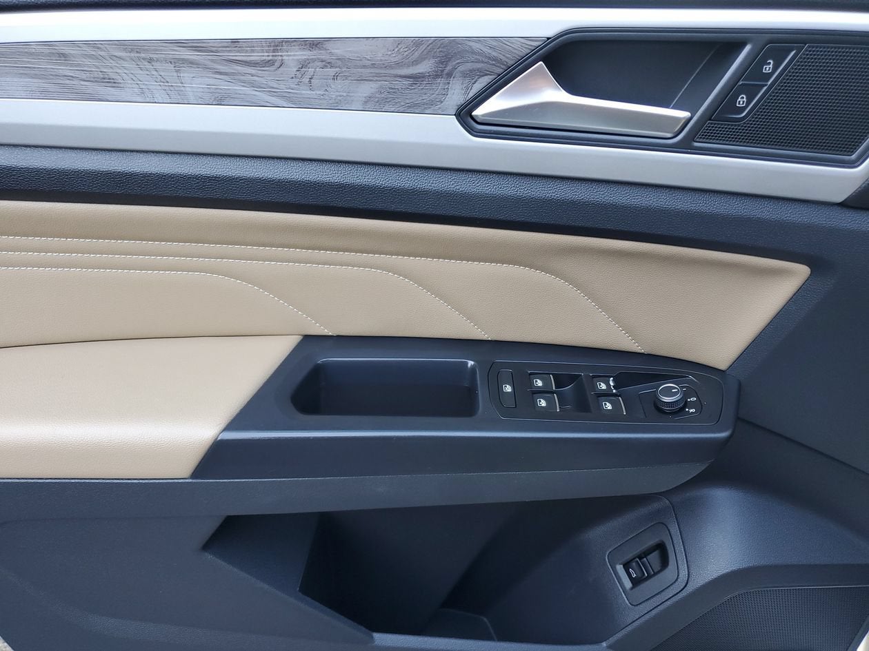 2021 Volkswagen Atlas Cross Sport 2.0T SE w/Technology