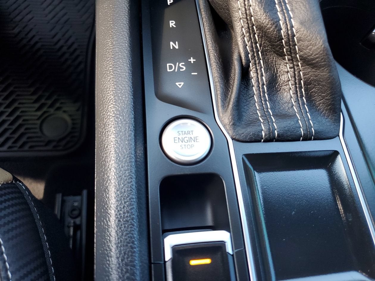 2021 Volkswagen Atlas Cross Sport 2.0T SE w/Technology