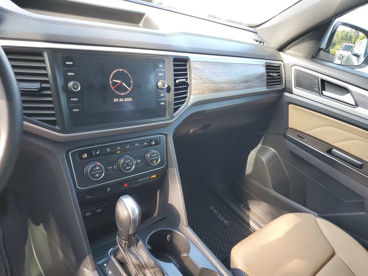 2021 Volkswagen Atlas Cross Sport 2.0T SE w/Technology