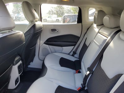 2019 Jeep Compass Latitude w/Sun/Wheel Pkg