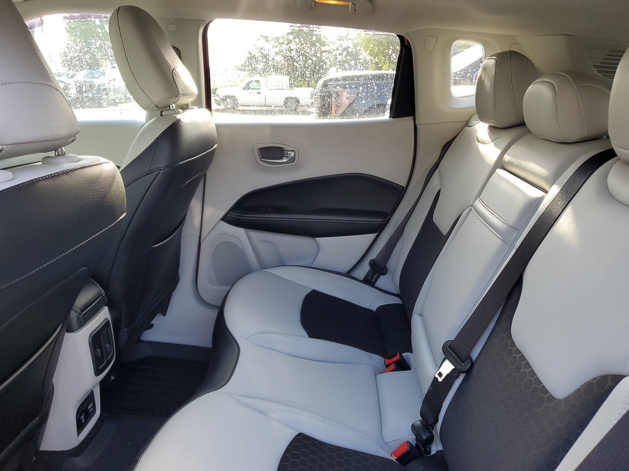 2019 Jeep Compass Latitude w/Sun/Wheel Pkg
