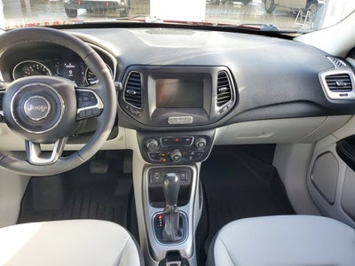 2019 Jeep Compass Latitude w/Sun/Wheel Pkg