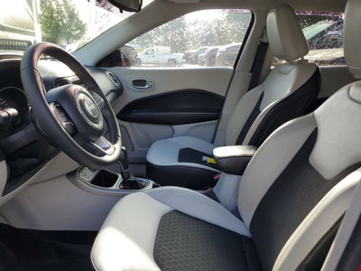 2019 Jeep Compass Latitude w/Sun/Wheel Pkg