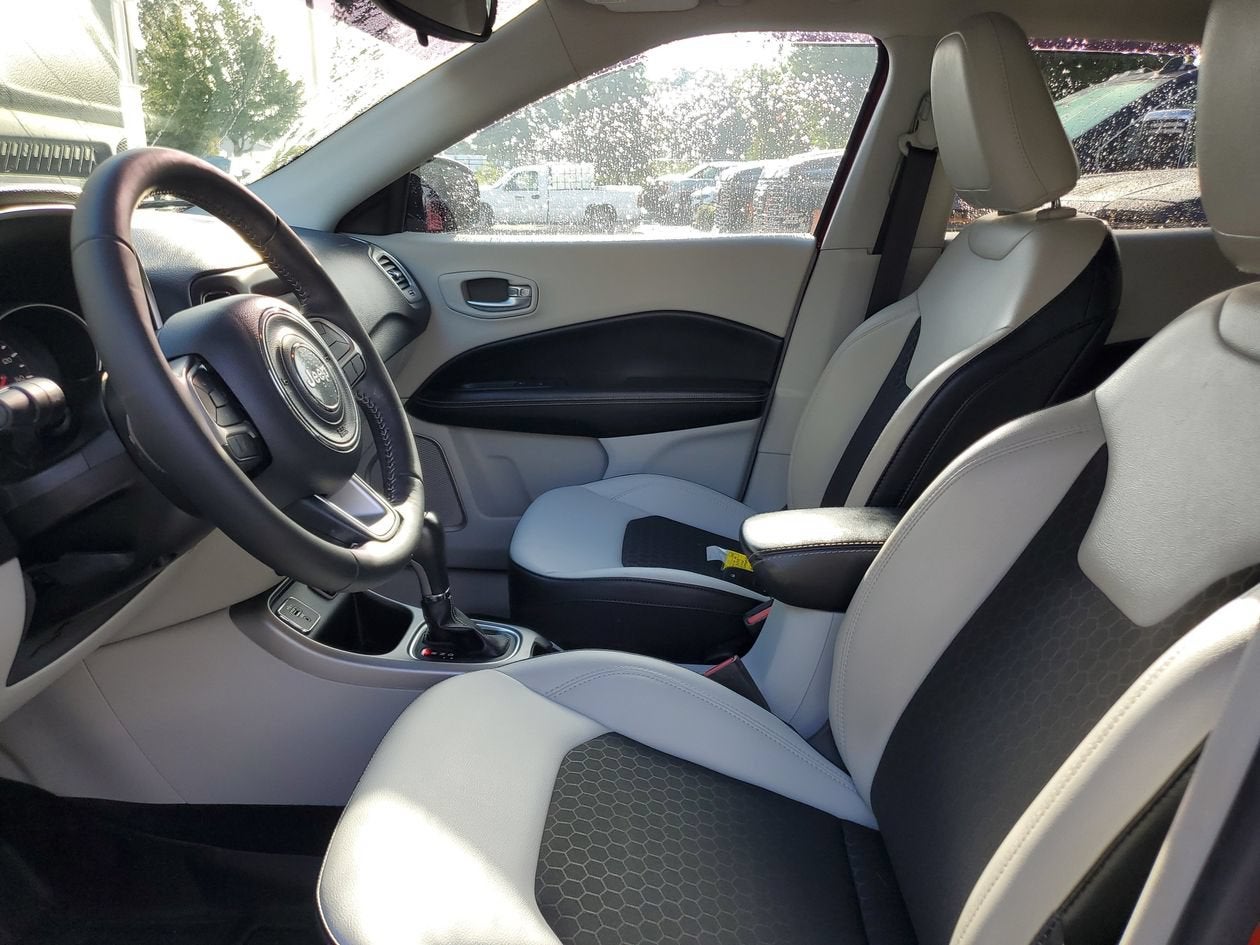2019 Jeep Compass Latitude w/Sun/Wheel Pkg