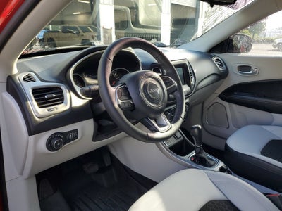 2019 Jeep Compass Latitude w/Sun/Wheel Pkg