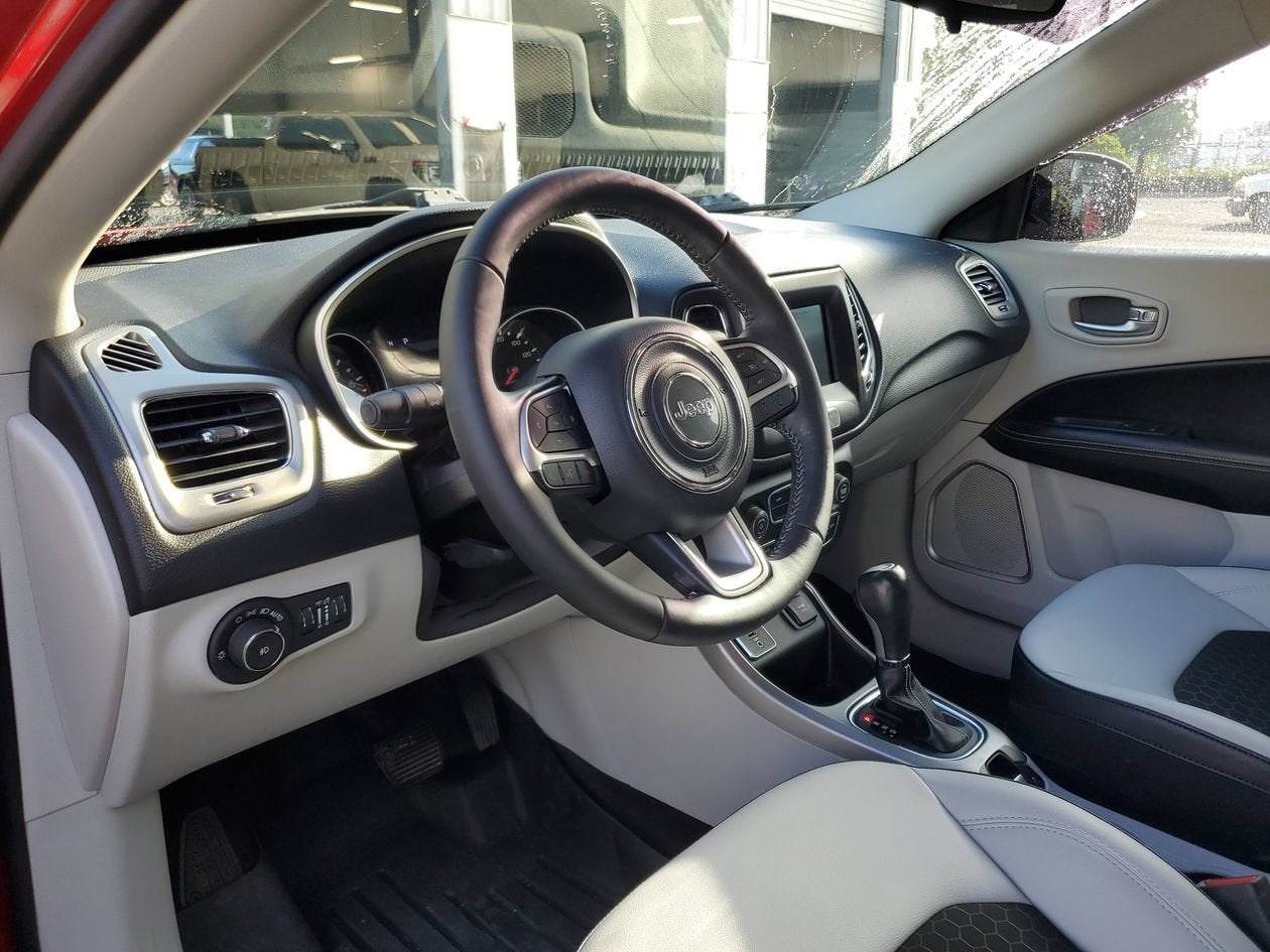 2019 Jeep Compass Latitude w/Sun/Wheel Pkg