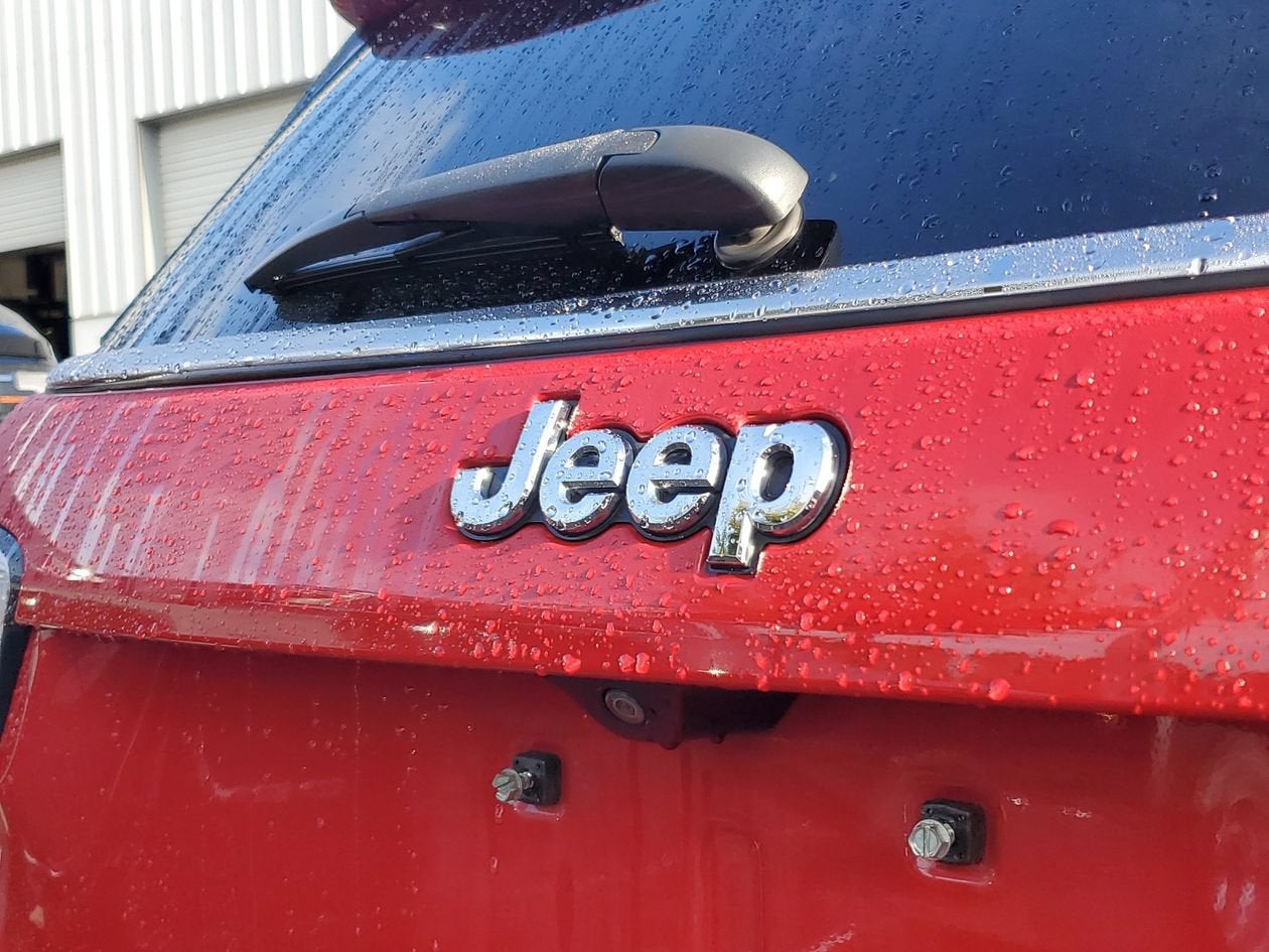 2019 Jeep Compass Latitude w/Sun/Wheel Pkg