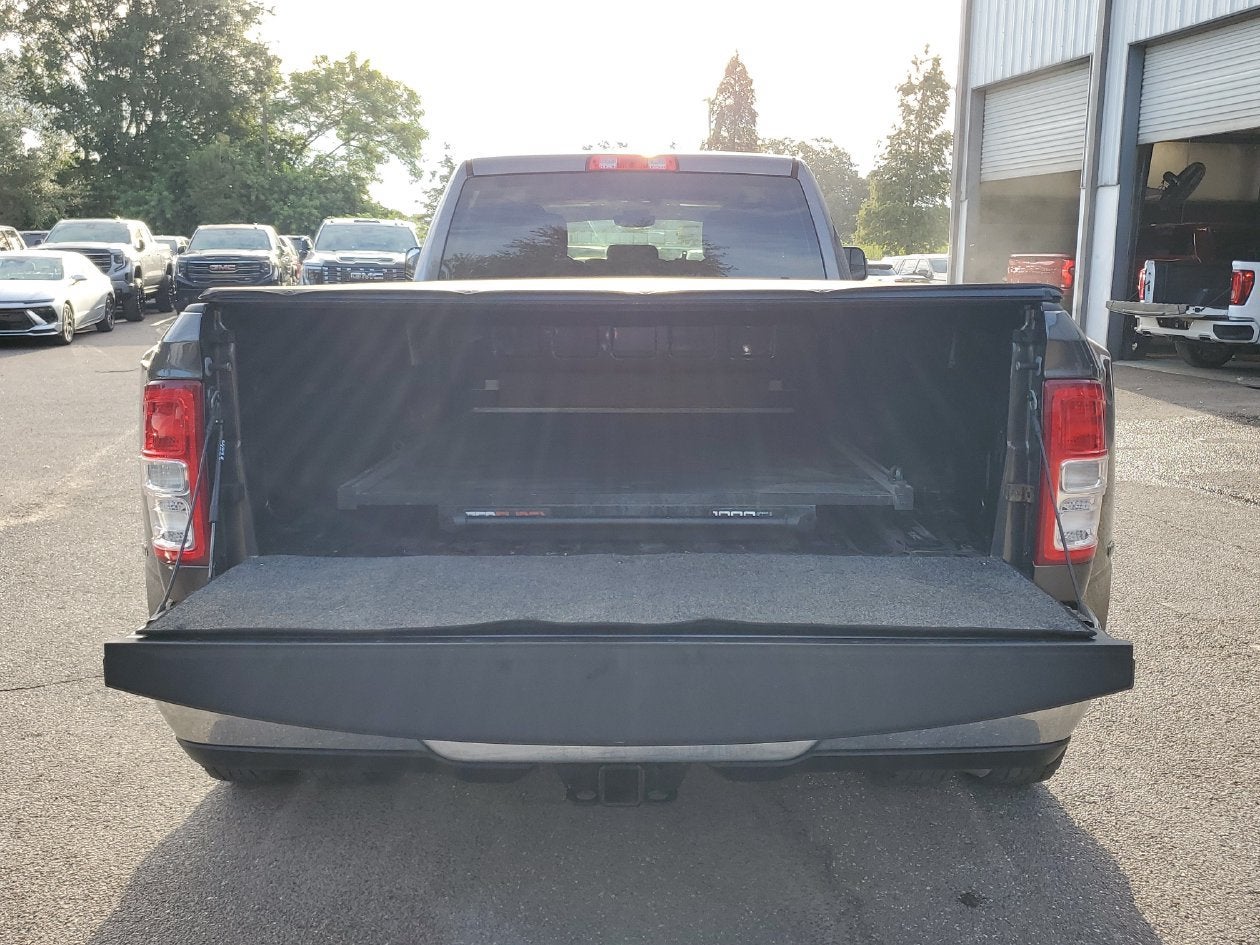 2019 RAM 3500 Big Horn Crew Cab 4x4 8' Box