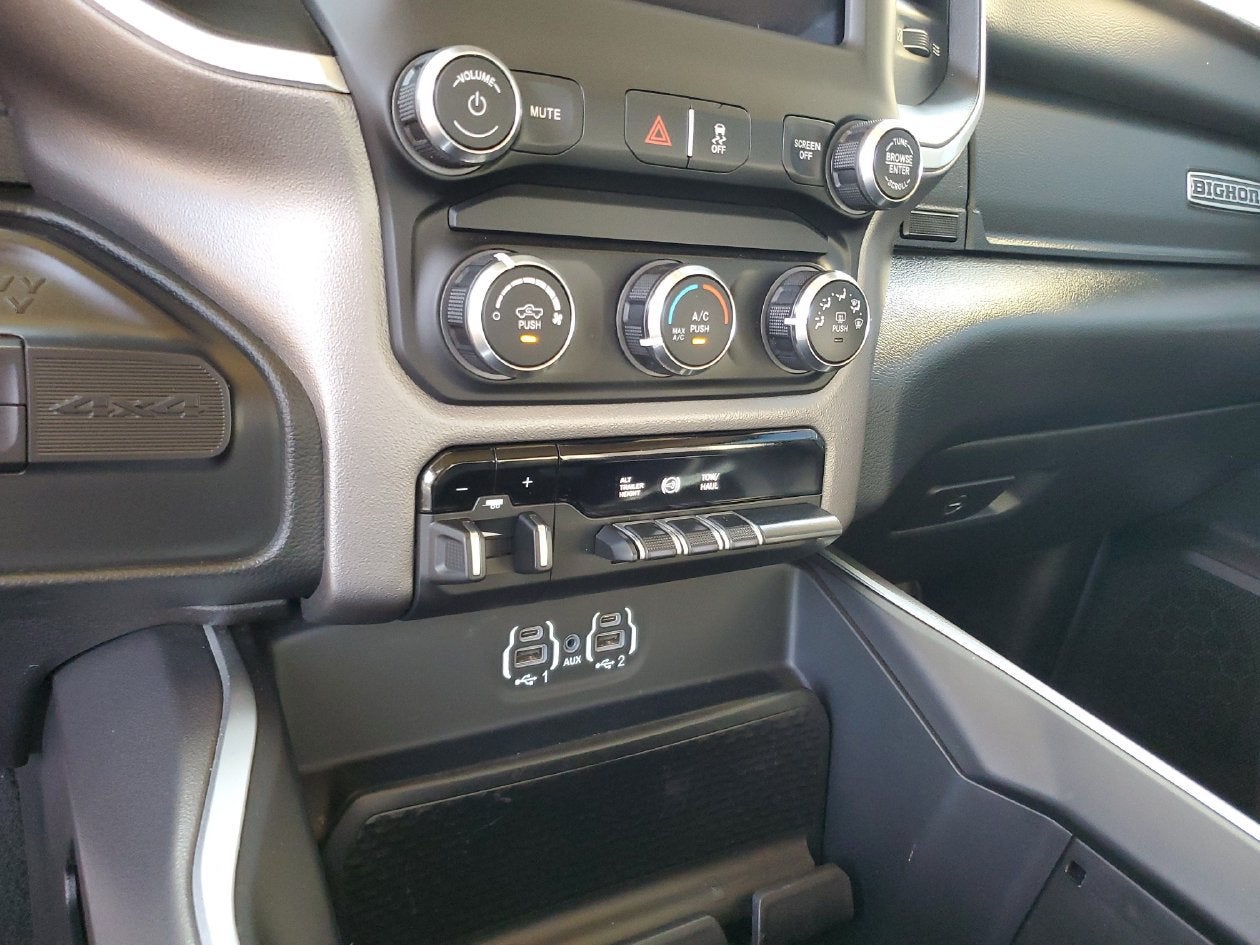2019 RAM 3500 Big Horn Crew Cab 4x4 8' Box