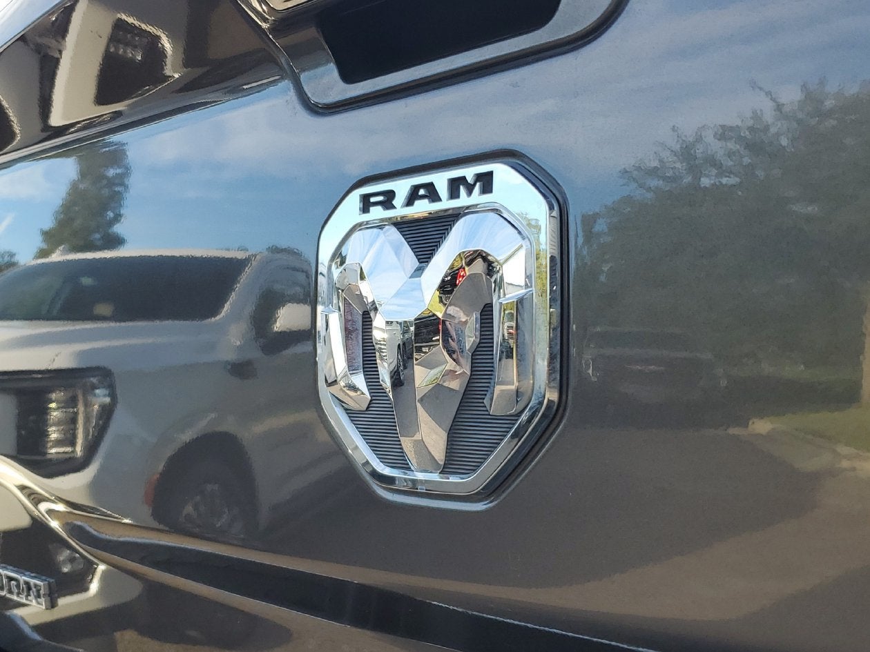 2019 RAM 3500 Big Horn Crew Cab 4x4 8' Box