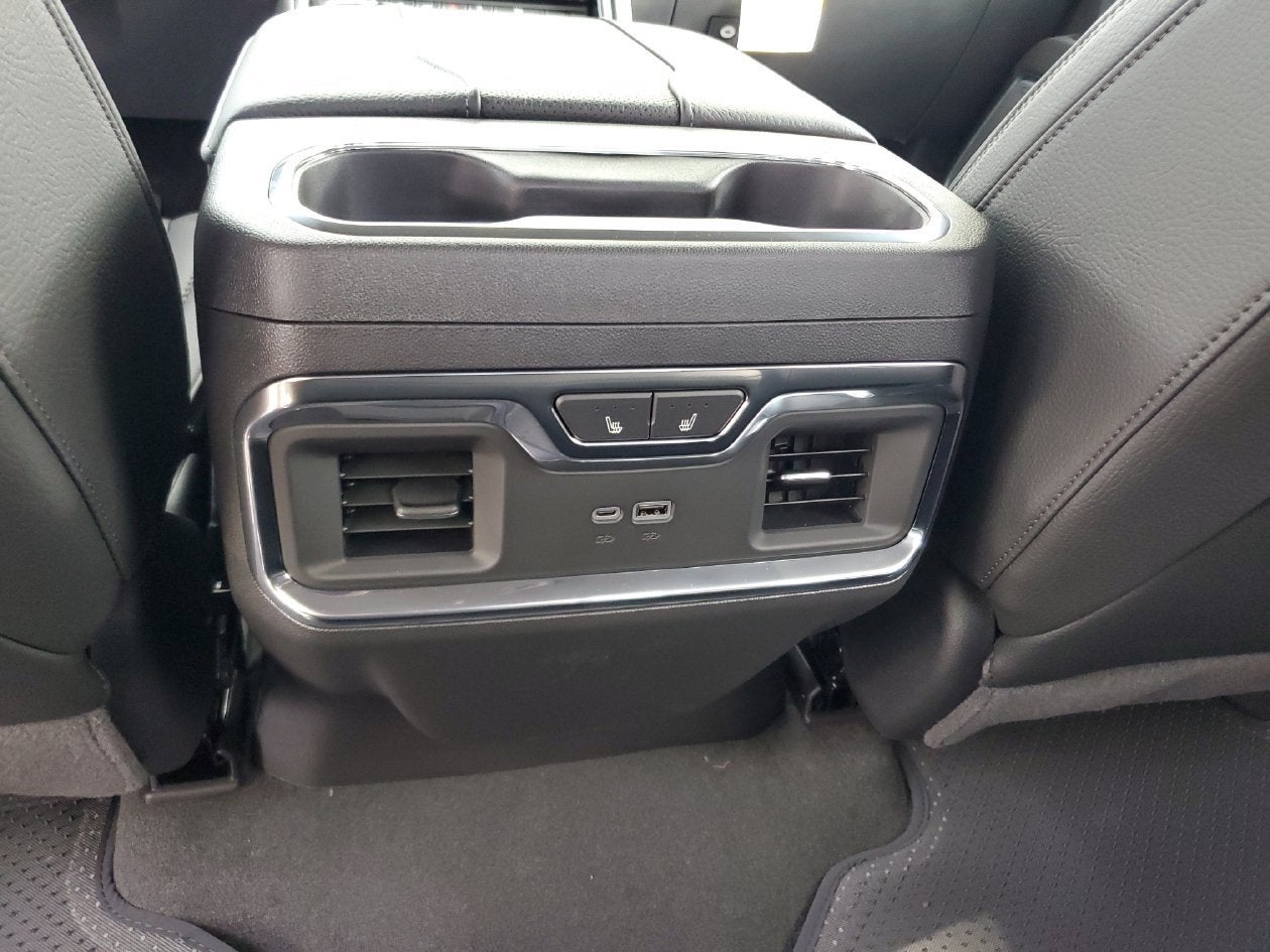 2026 GMC Sierra 1500 Denali - Photo 17