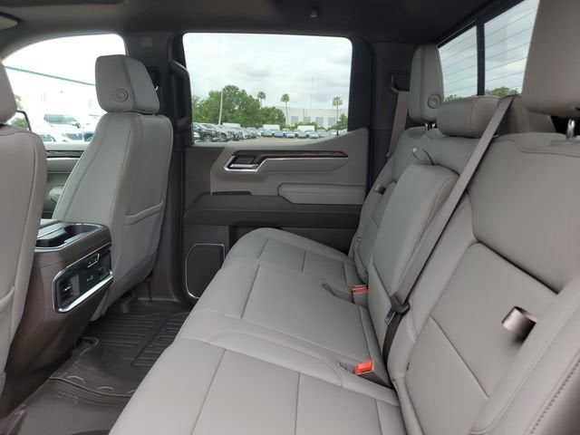 2026 GMC Sierra 1500 SLT - Photo 13